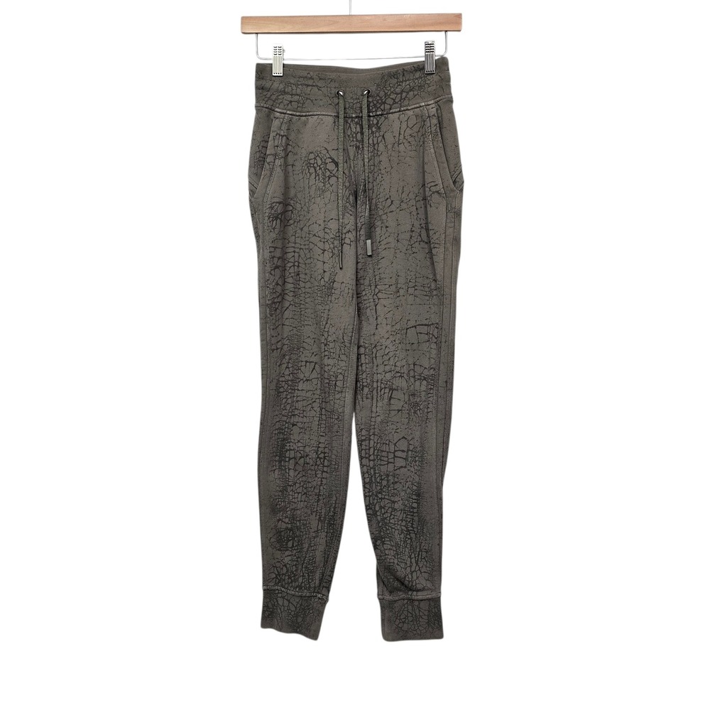 Lululemon Warm Down Jogger 7/8 Length Grey Crackle Slim Sweatpants W5DMXS Size 2